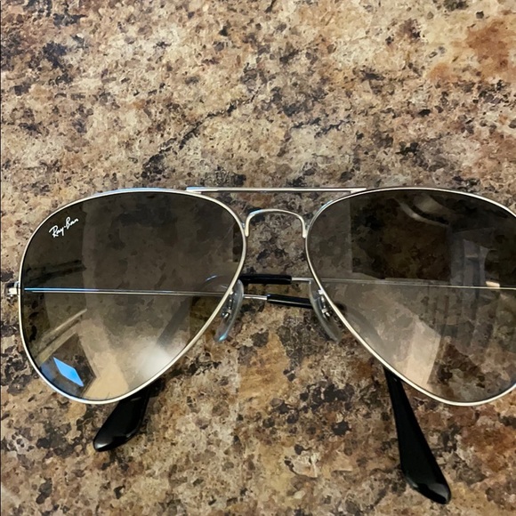 Ray-Ban Accessories - Ray Ban Aviator Mirror sunglasses 100% authentic